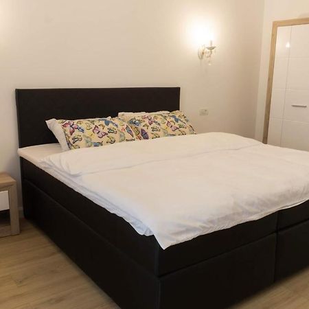 M Rooms Bucharest Luaran gambar