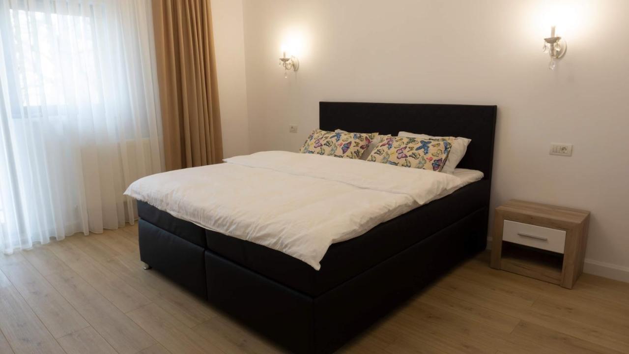 M Rooms Bucharest Luaran gambar