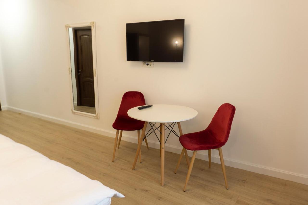 M Rooms Bucharest Luaran gambar
