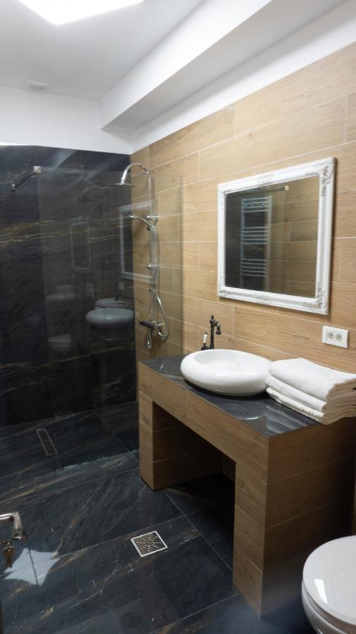 M Rooms Bucharest Luaran gambar