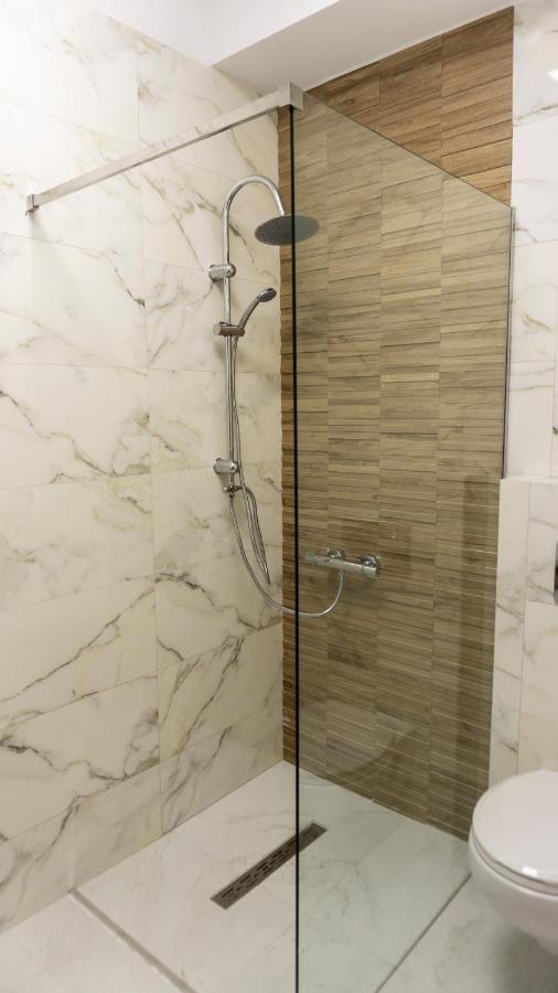 M Rooms Bucharest Luaran gambar
