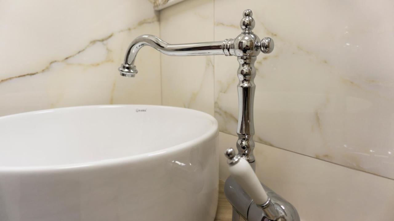 M Rooms Bucharest Luaran gambar